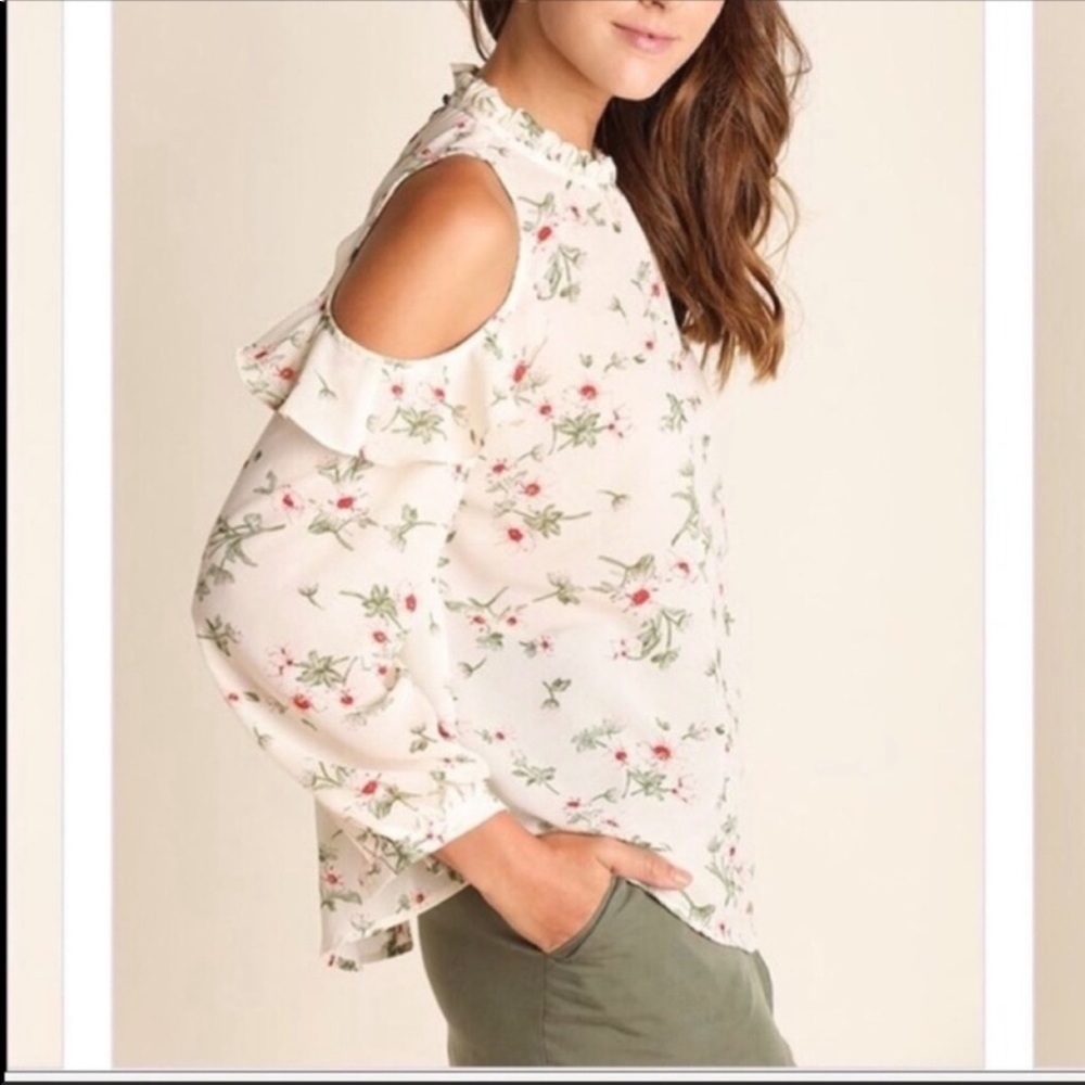 Dreamy Floral Cold Shoulder Top - Picture 2 of 5